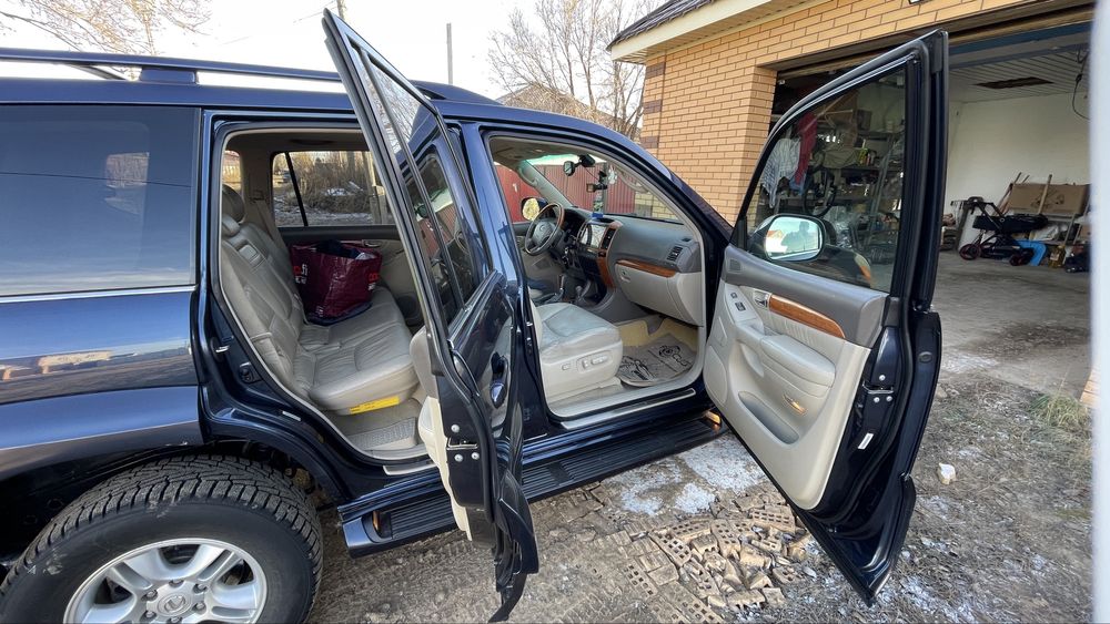 Lexus GX470 внедорожник