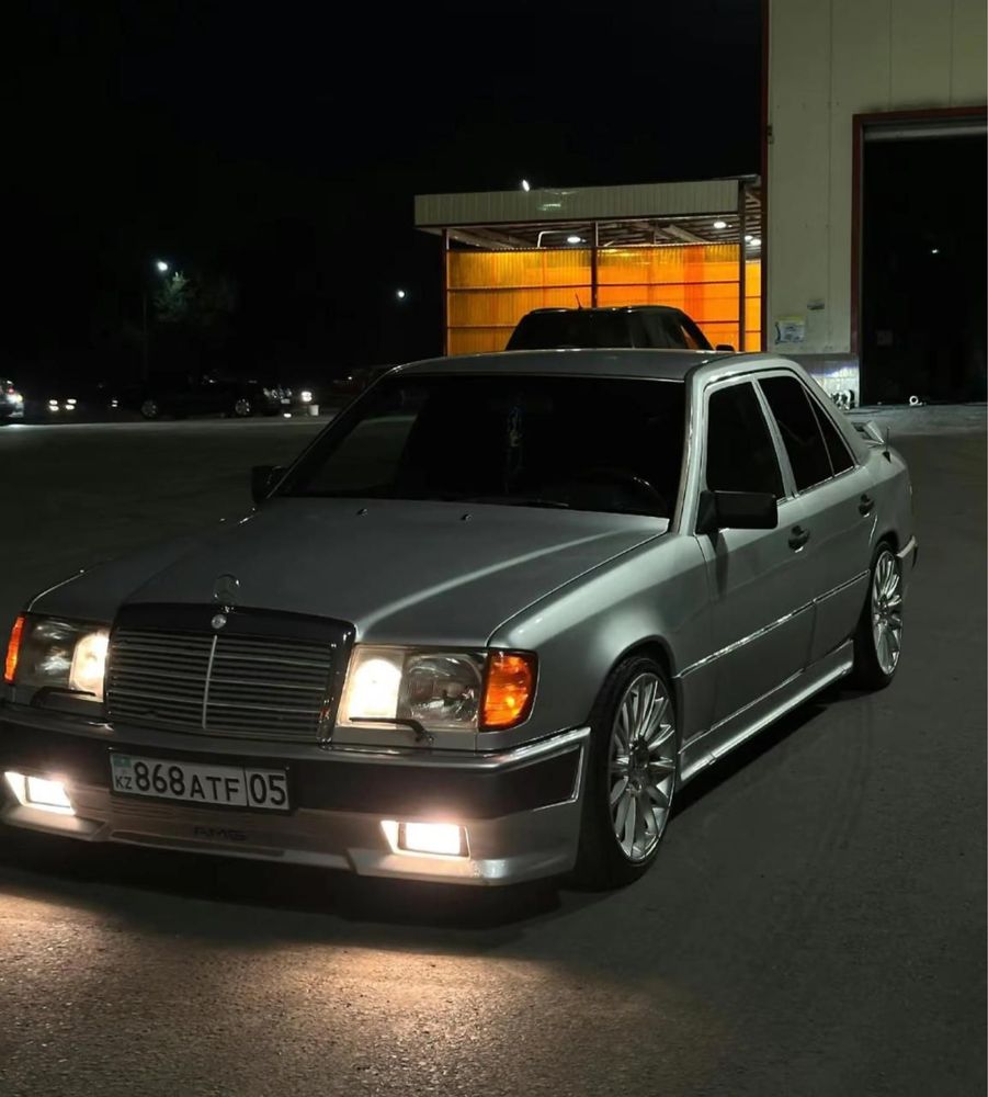 Mersedes w124 Бамперы перед зад и пороги!Ждем вас)