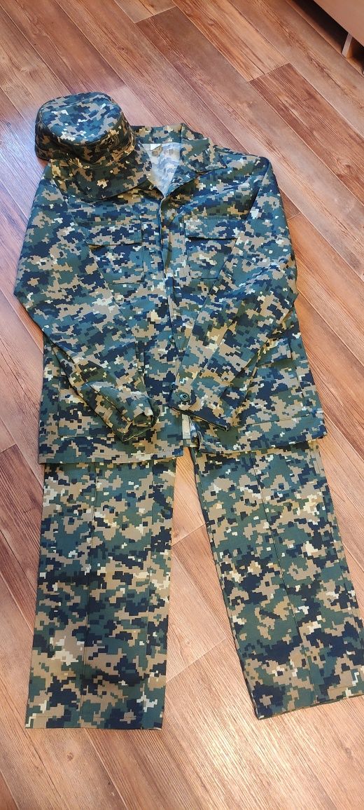 Продают форму военную