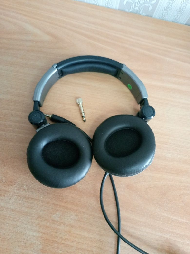Продам наушники LD systems