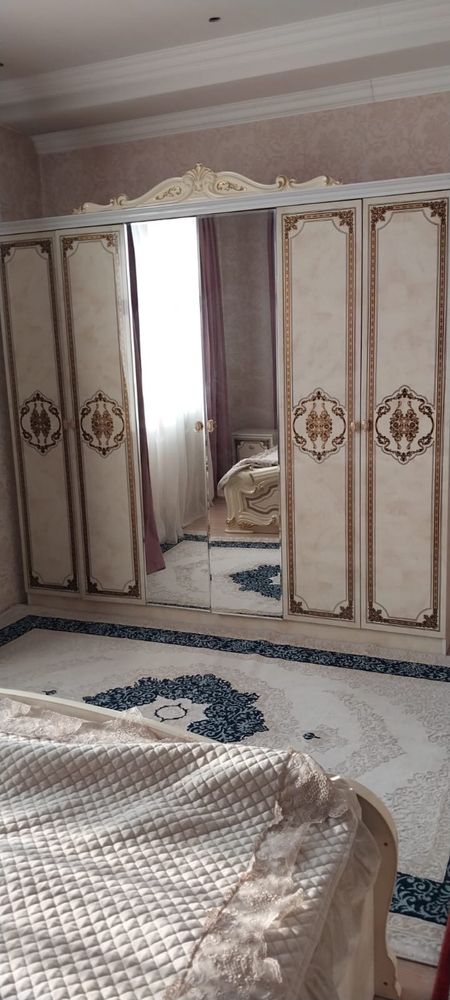 Спальный гарнитур почти новый