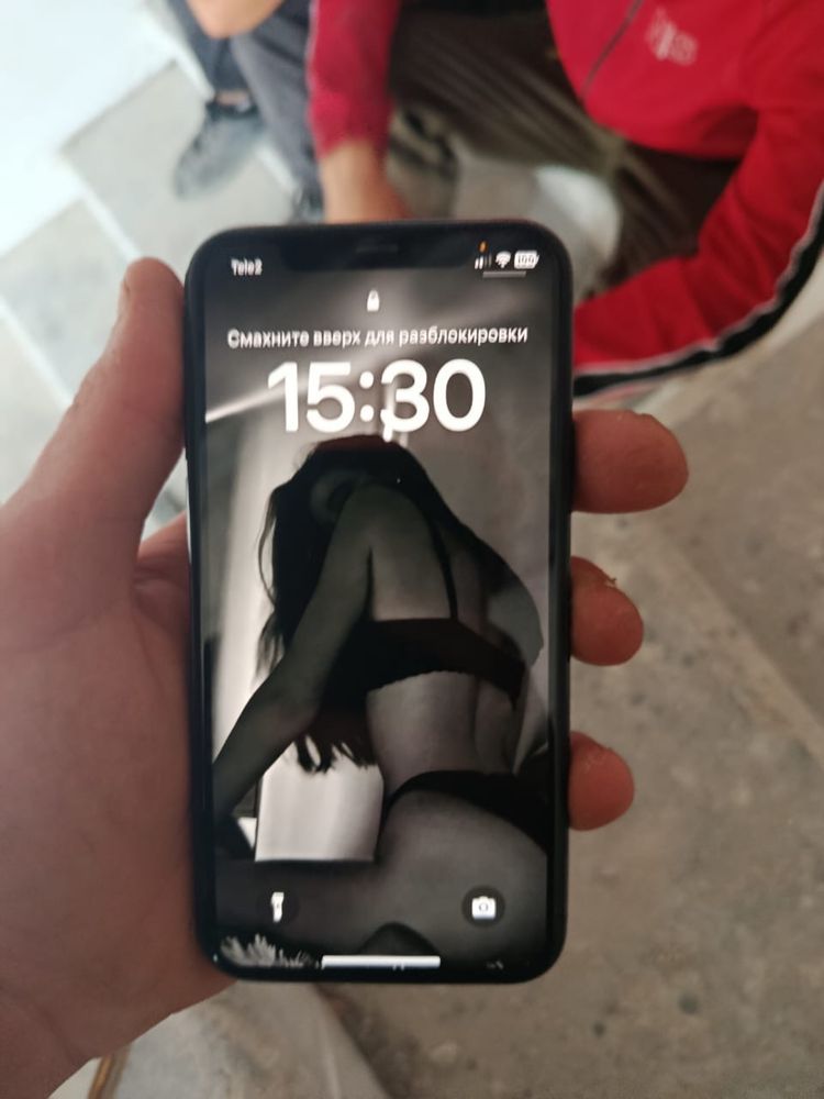Продам айфон 11 про