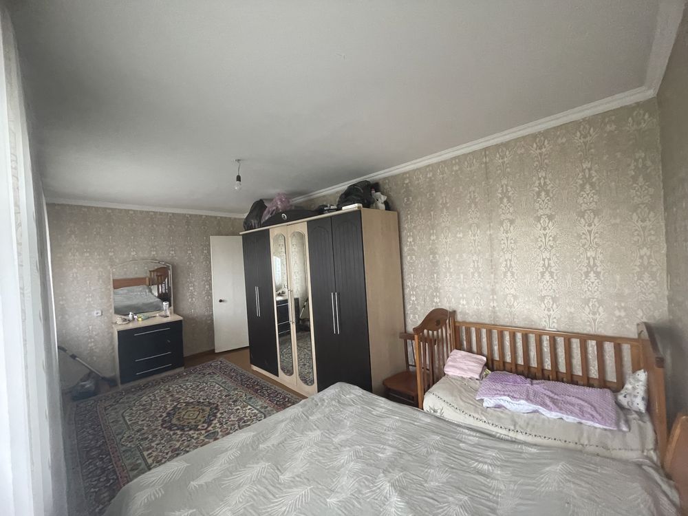 Продаю 4х комнатную квартиру, срочно