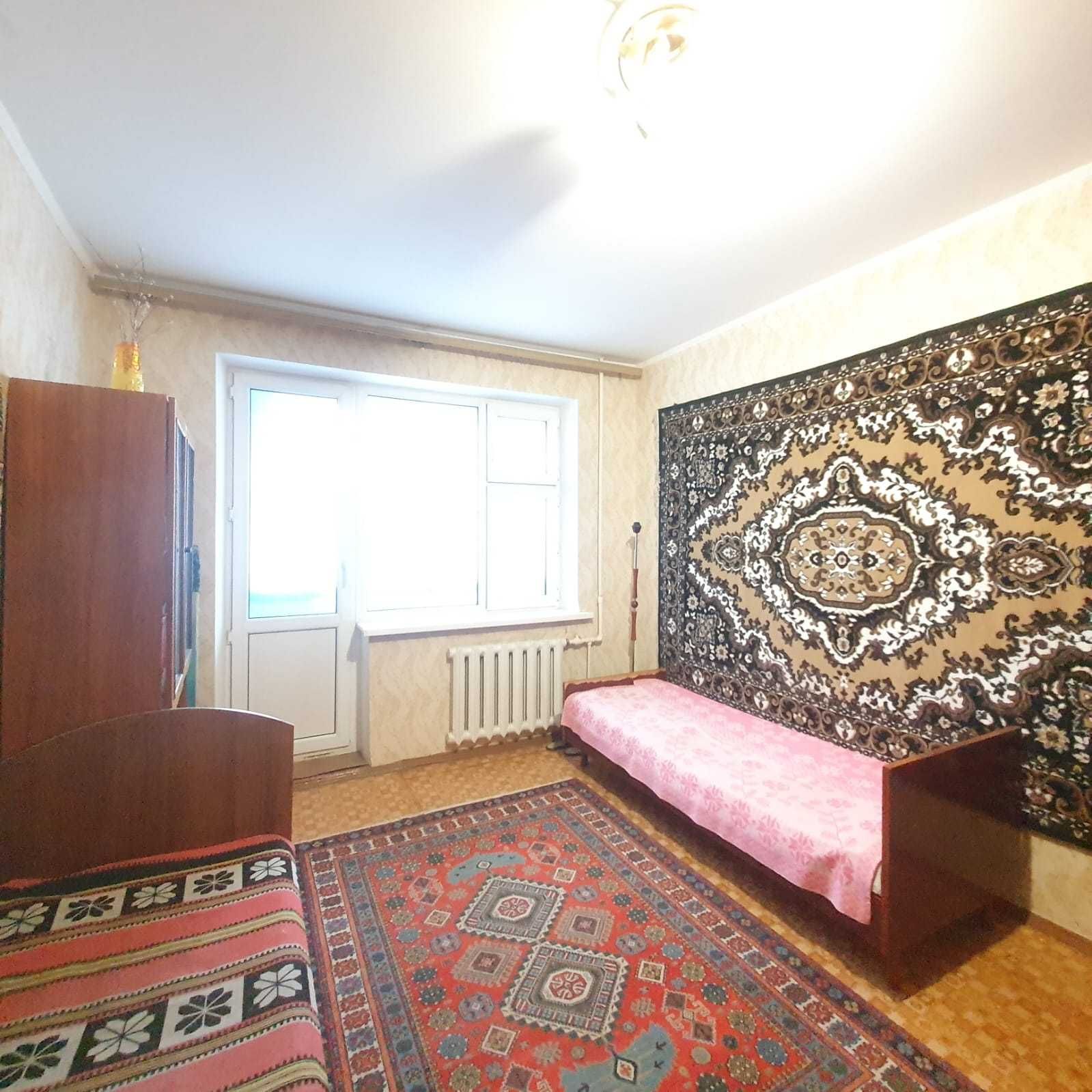 Продам 2х комнатную квартиру в 11мкр на удобном 3/5 этаже!