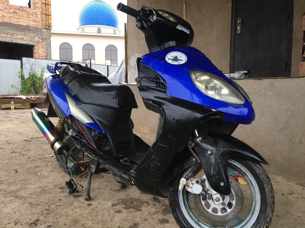 Продам Скутер+СУМКА или Обмен на Айфон 10-11