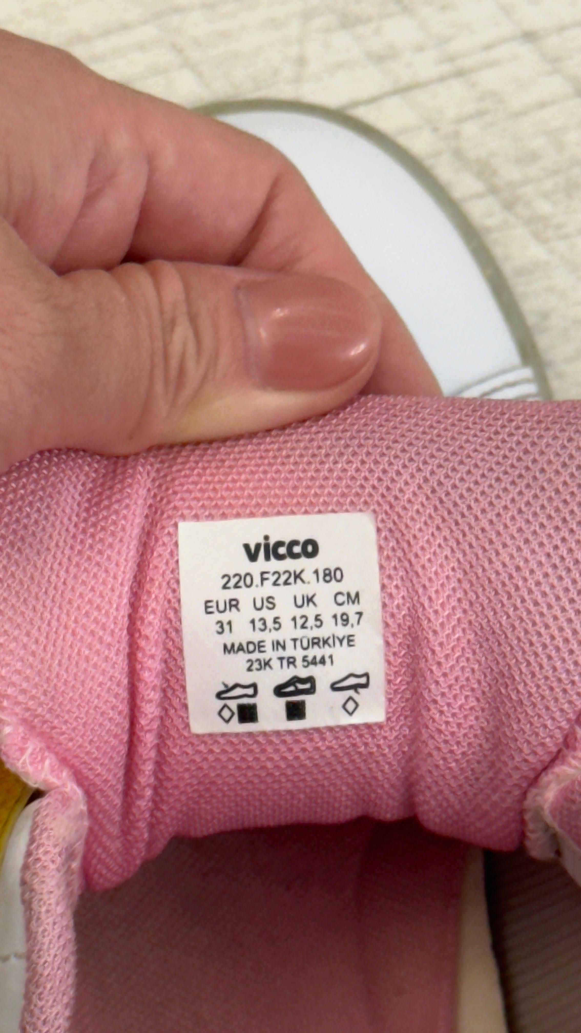 Кроссы ботинки оригинал фирмы Vicco! Демисезонные, летом по вечерам
