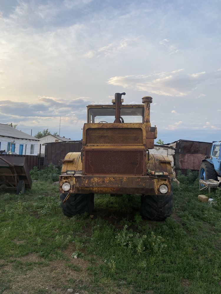 Кировец К700 на полном ходу
