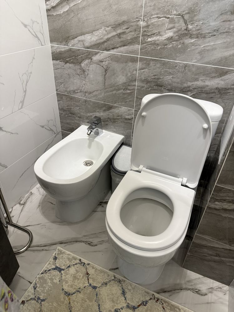 Продам раковину, унитазы, биде, ванную
