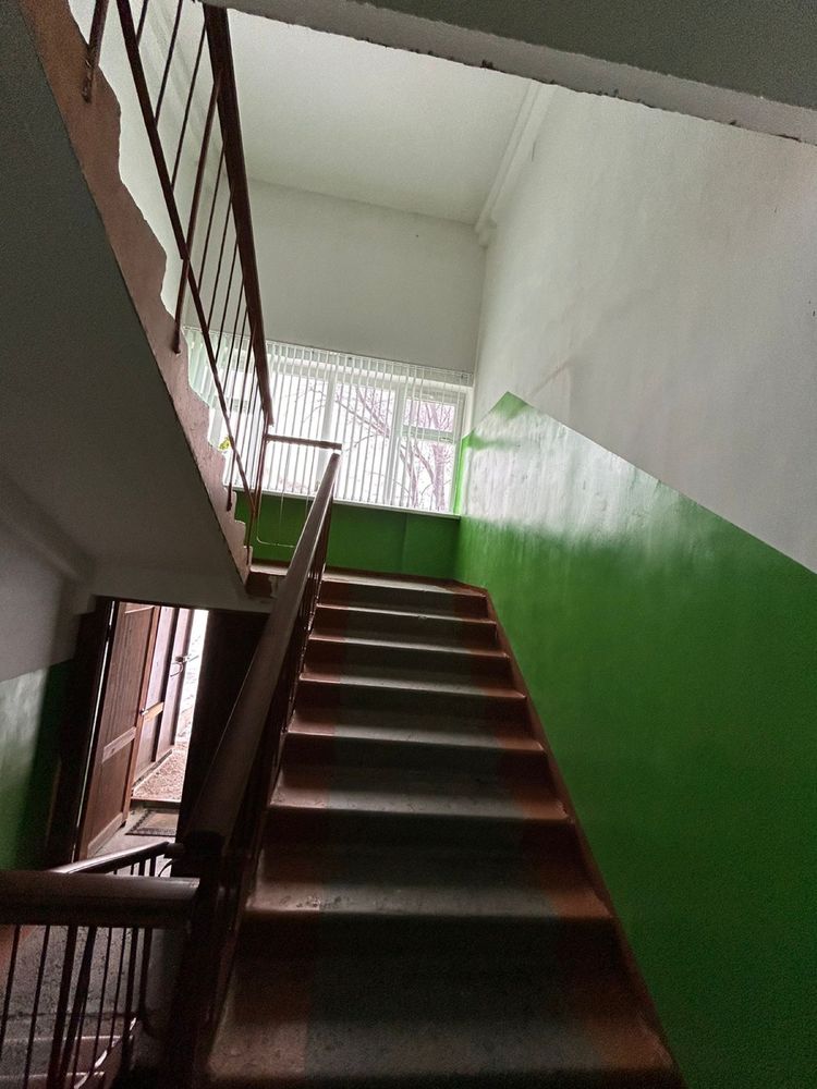 Продам квартиру 3-х комнатную