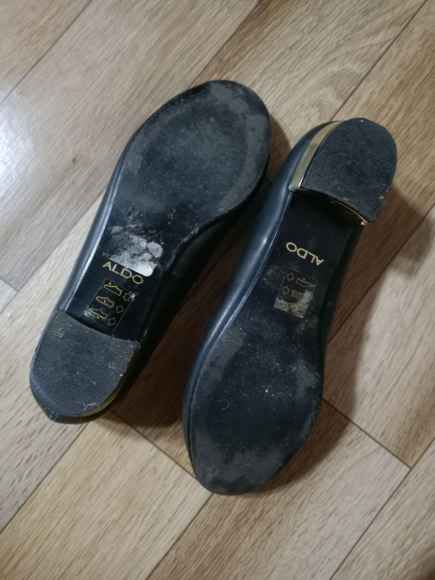 Туфли женские кожаные р-р 37-38 фирма ALDO