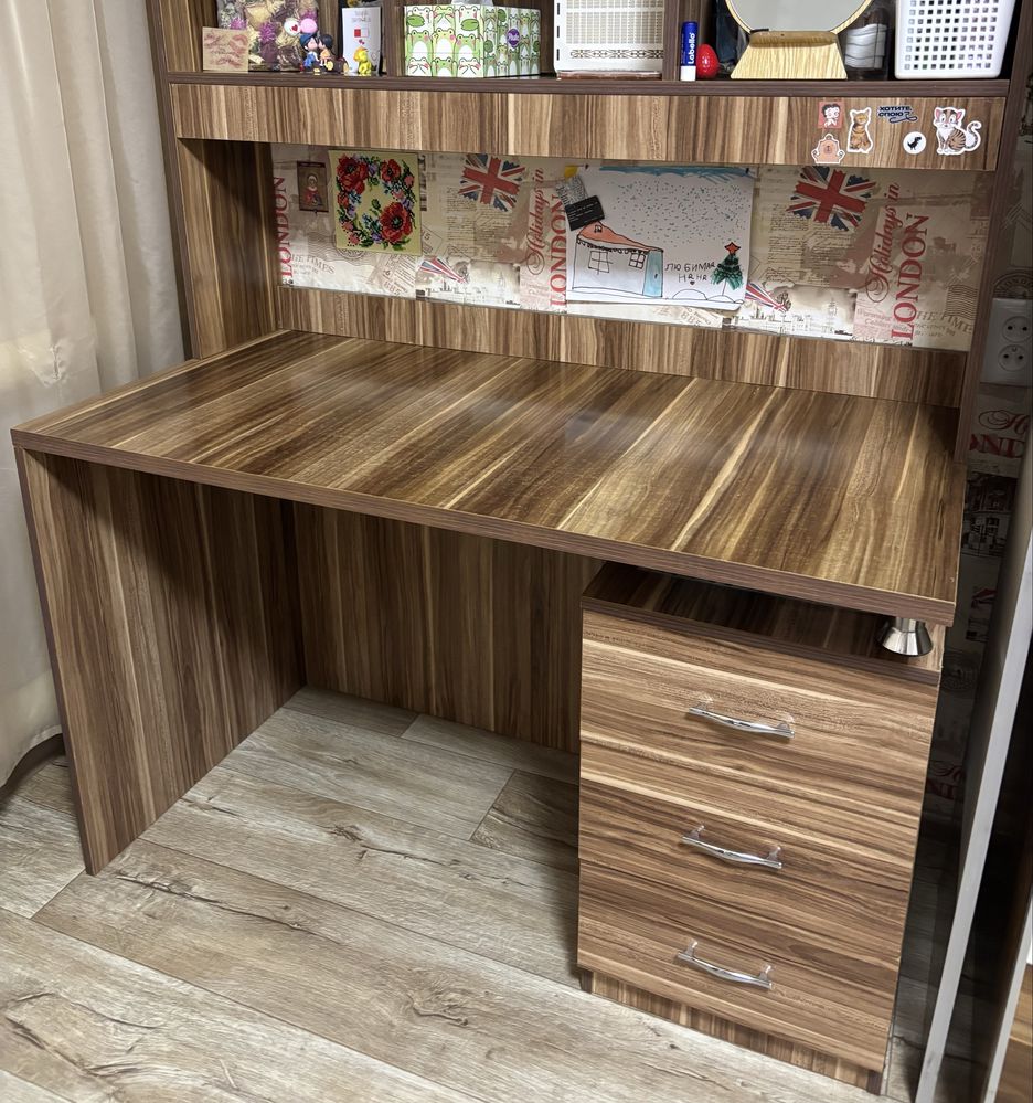 Продам спальный гарнитур