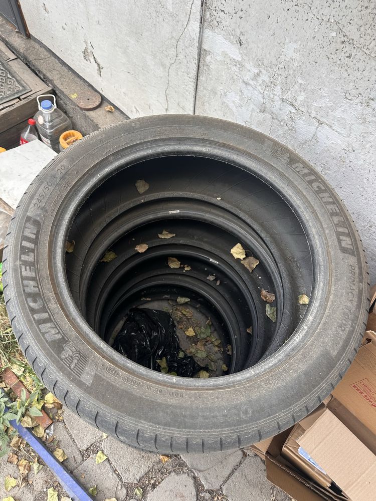 Летняя резина Michelin 245/50/20