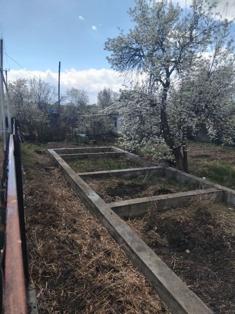 Дача на уйтасе. Можно подключить  газ.