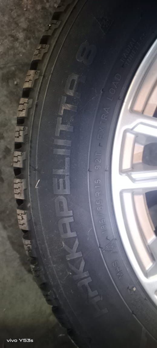 Продам зимние шины в сборе.