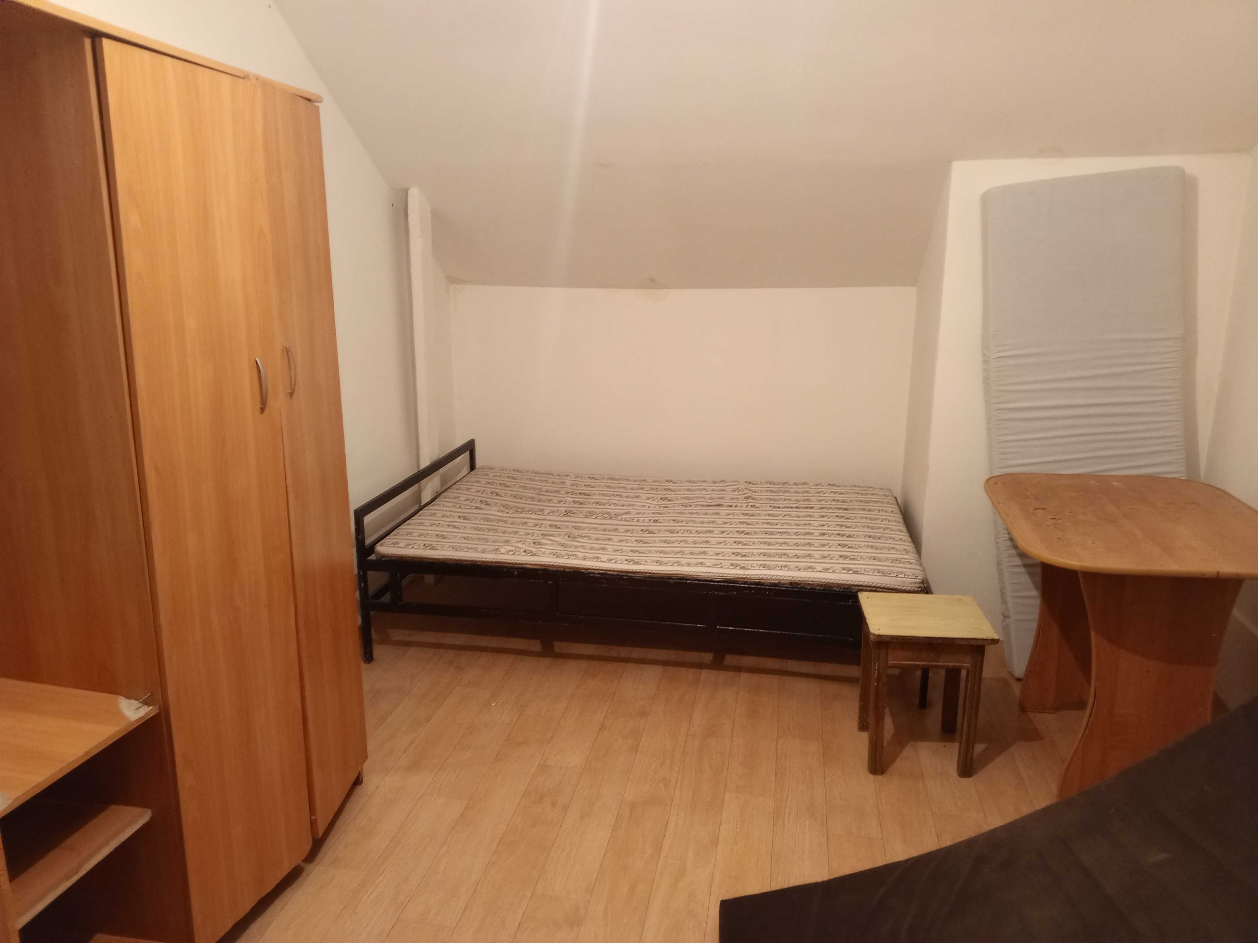 1ком Улугбек,парням4-5чел,дев.Рядом Армада,Гран парк,Абая Правды,метро