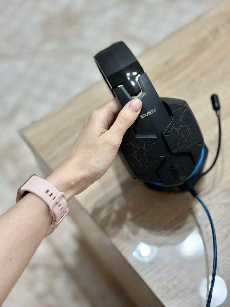 Наушники SVEN AP-U980MV черный