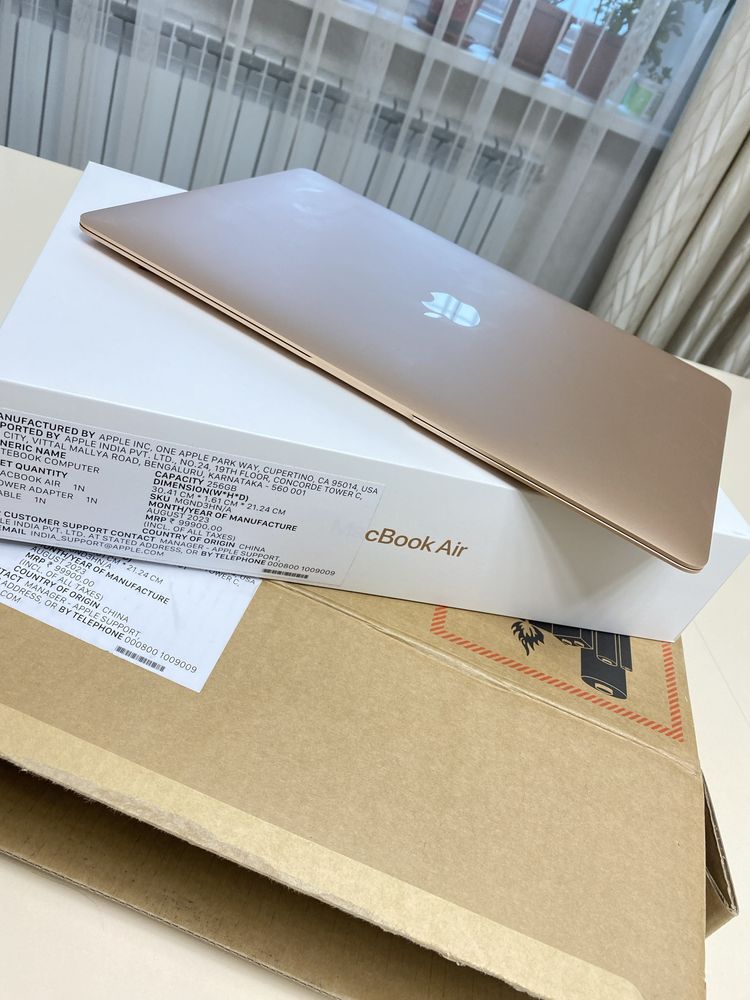 Apple macbook air 13 золотистый + Apple magic mouse 1 белый