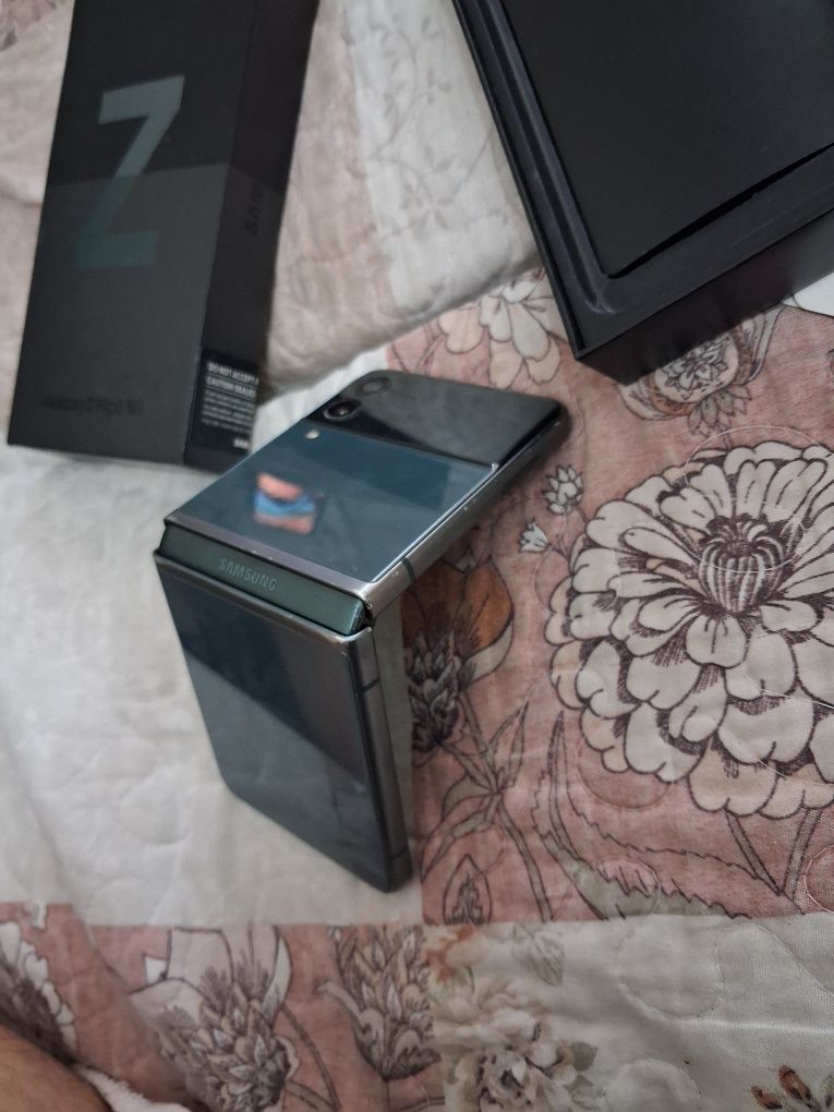 Samsung Z Flip 3 5G 256gb