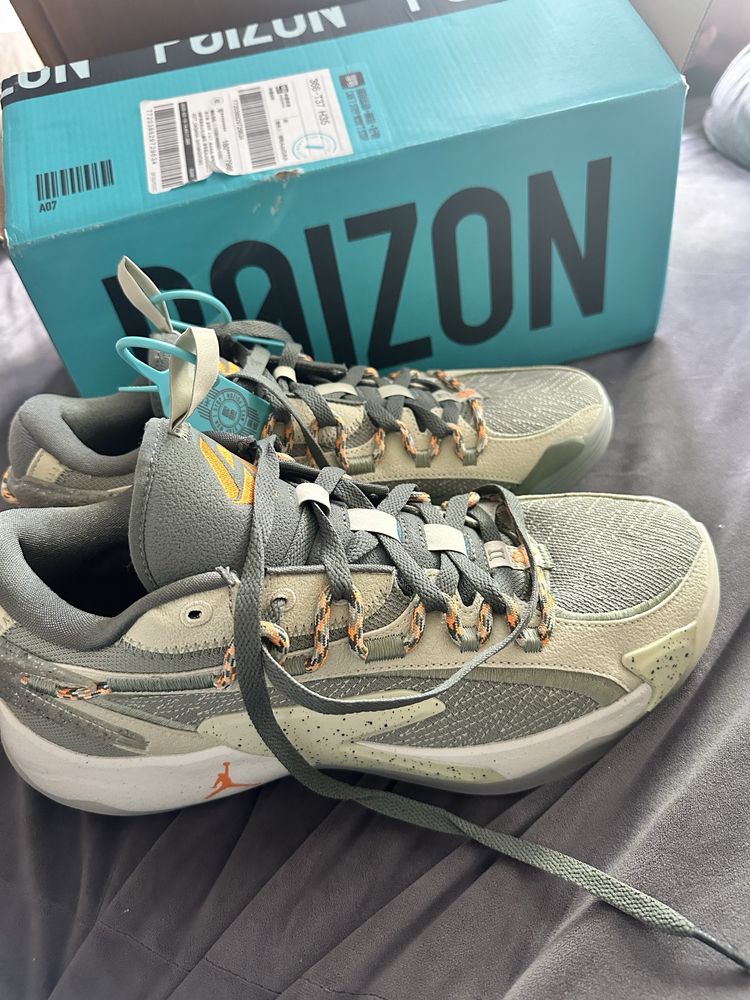 Продаю новые кроссовеки Nike jordan