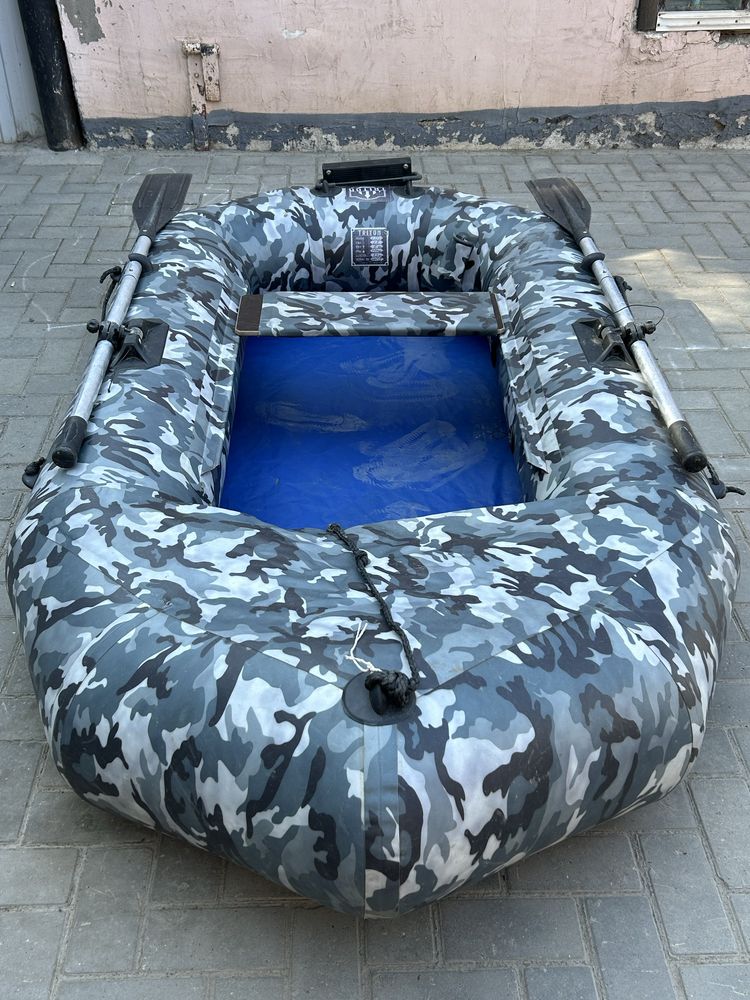 Лодка камуфляжная