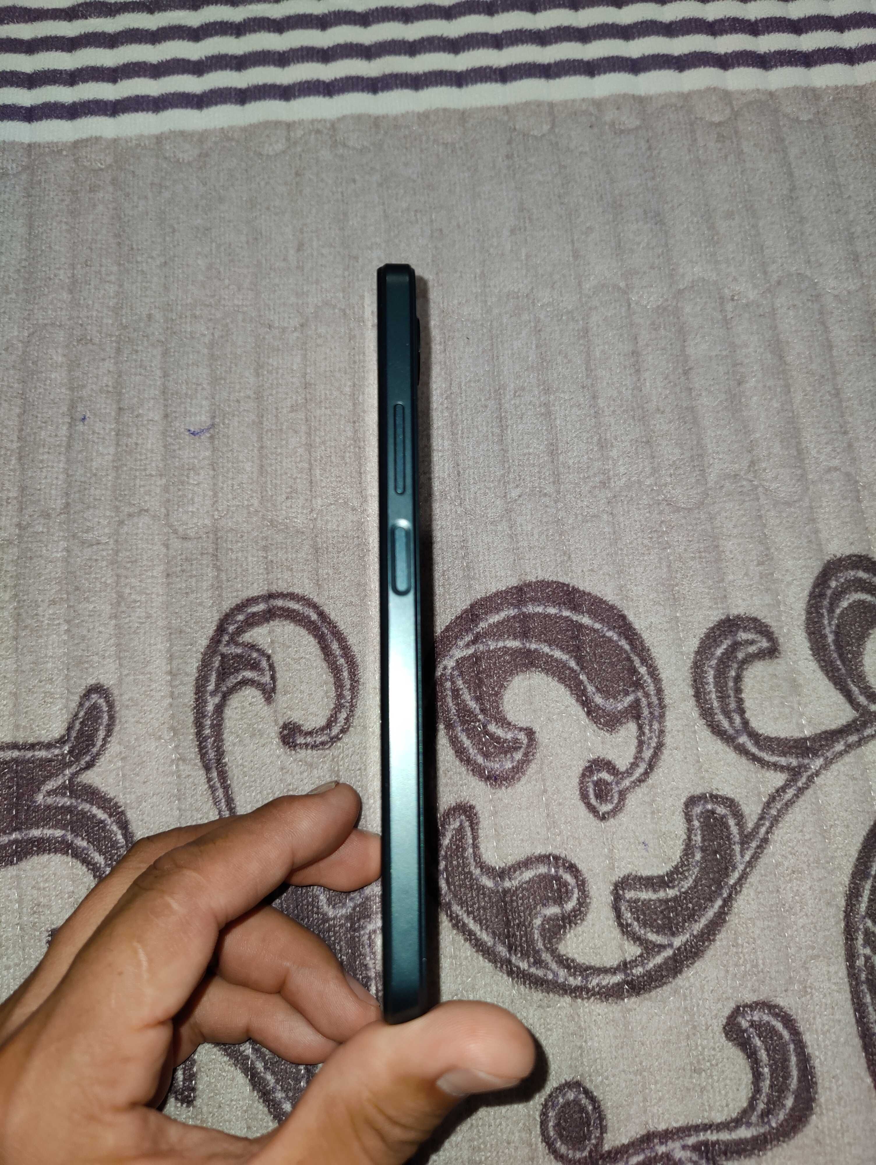 Продам телефон Realme C30s