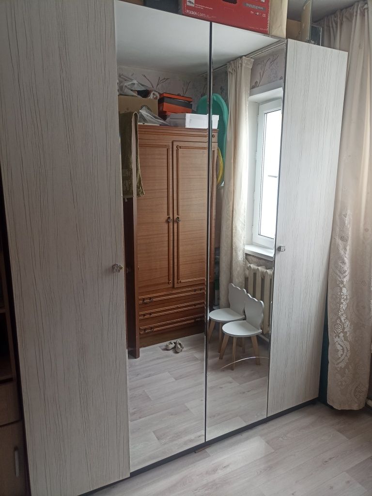 Продам гардероб в хорошем состоянии