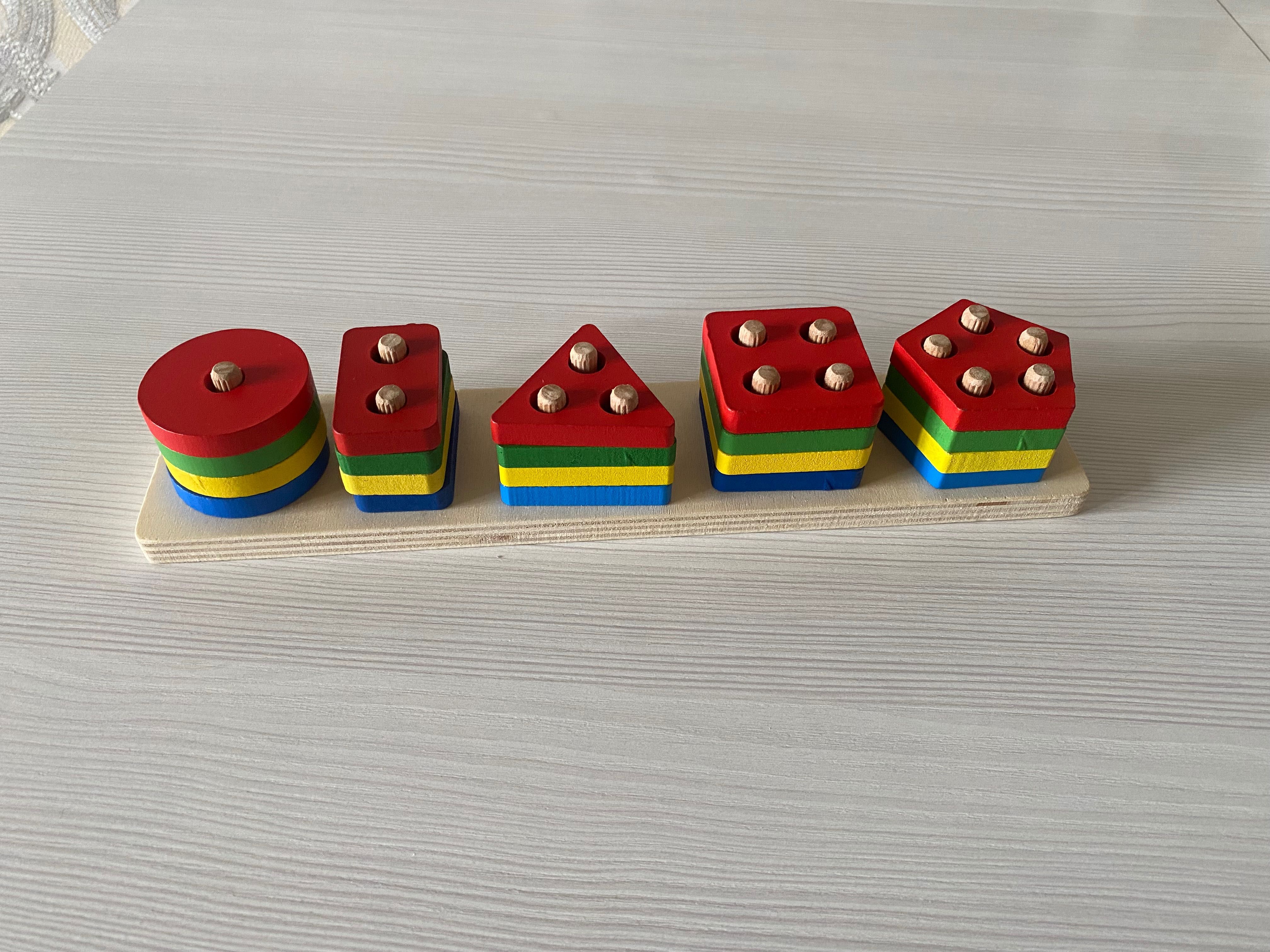 Развивающие игрушки