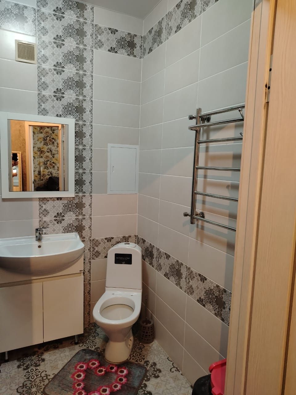 Срочно продаётся 1комн кв 16-90 Жк Евразия.