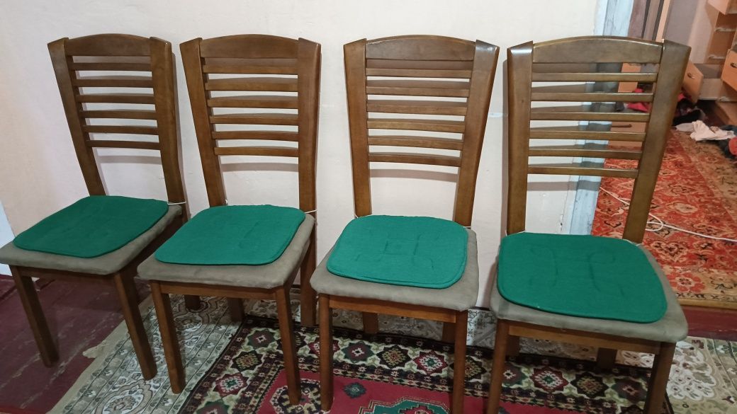Мебель бу. Комплект стульев 6 шт.