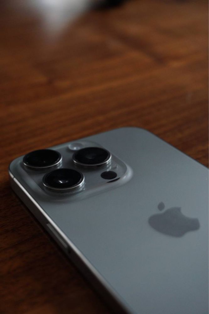 Iphone 15 pro titan