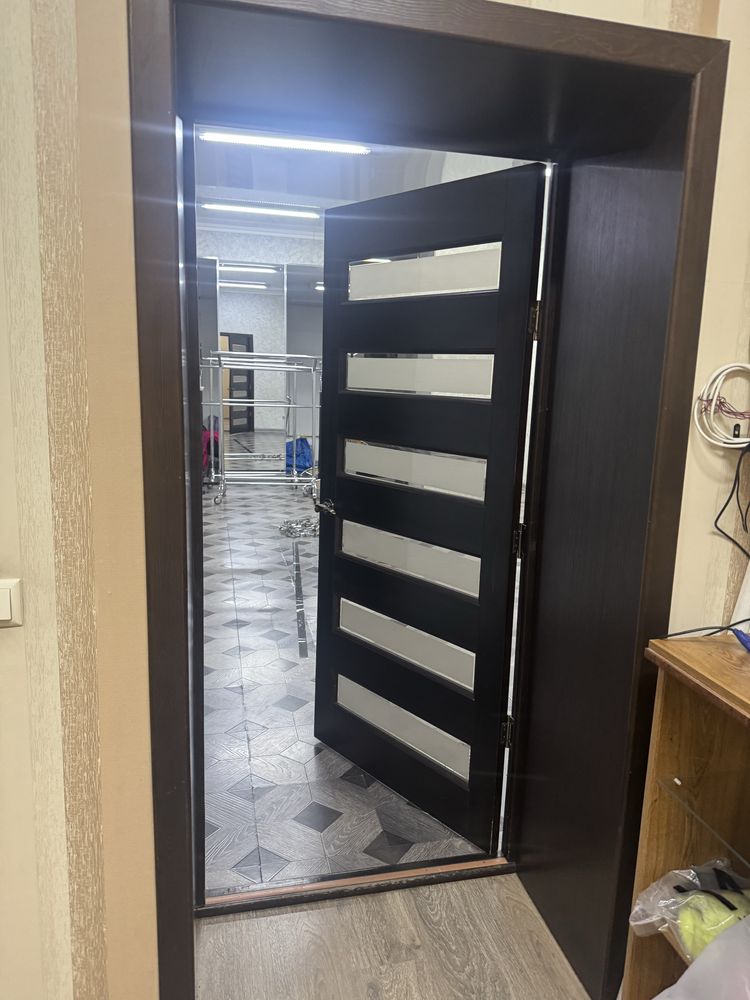 Продам межкомнатные двери (б/у)