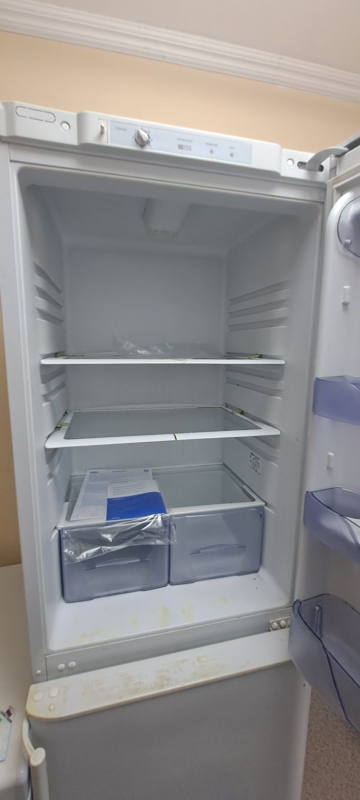 Продам холодильник