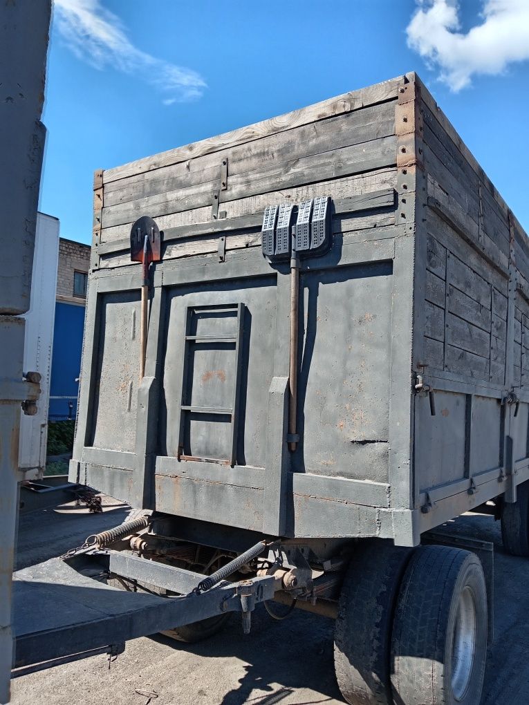Продам прицеп на Камаз
