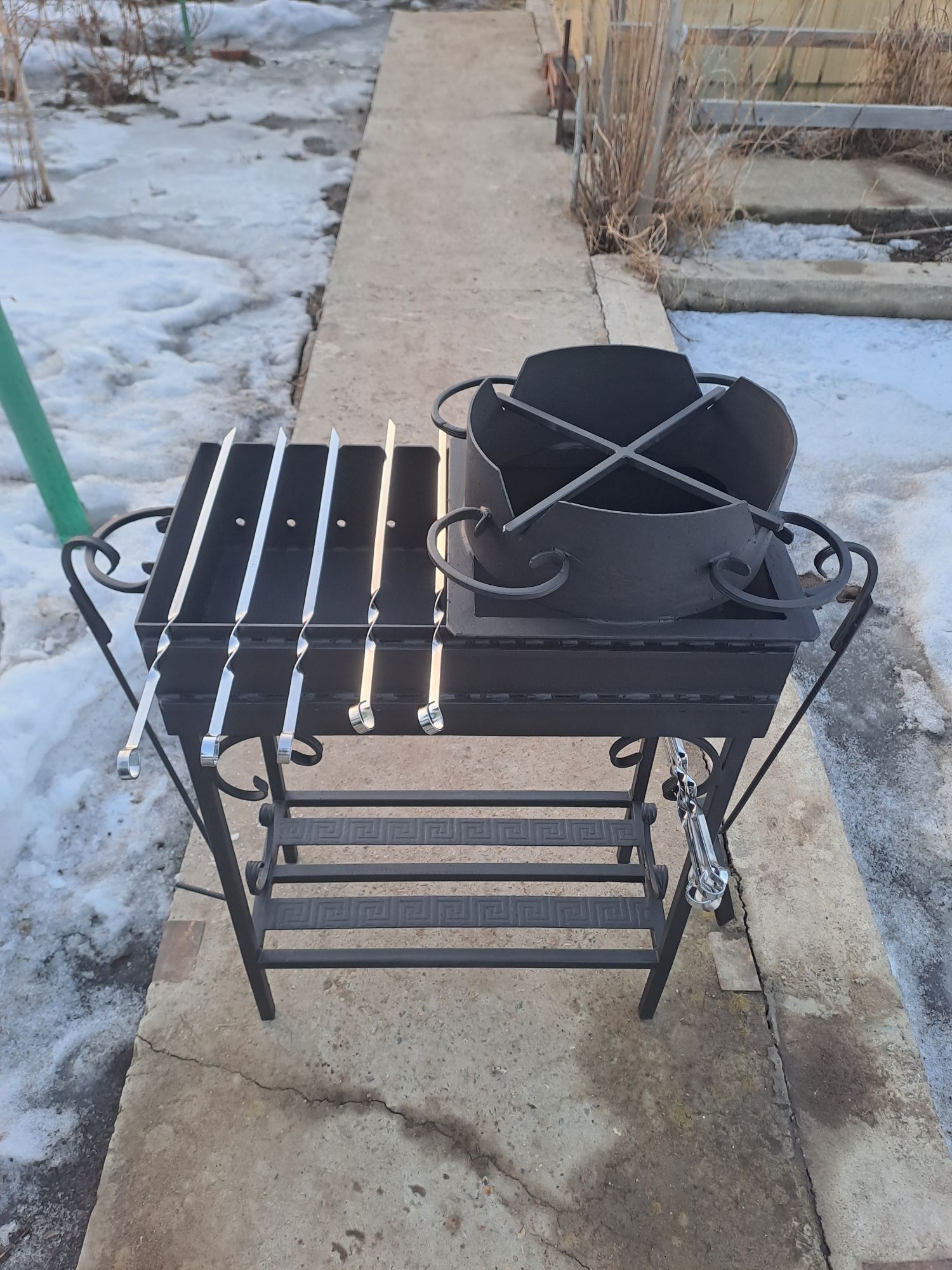 Продам стационарный новый мангал