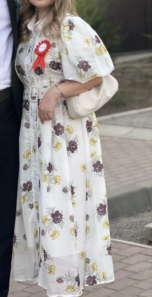 Платье нарядное