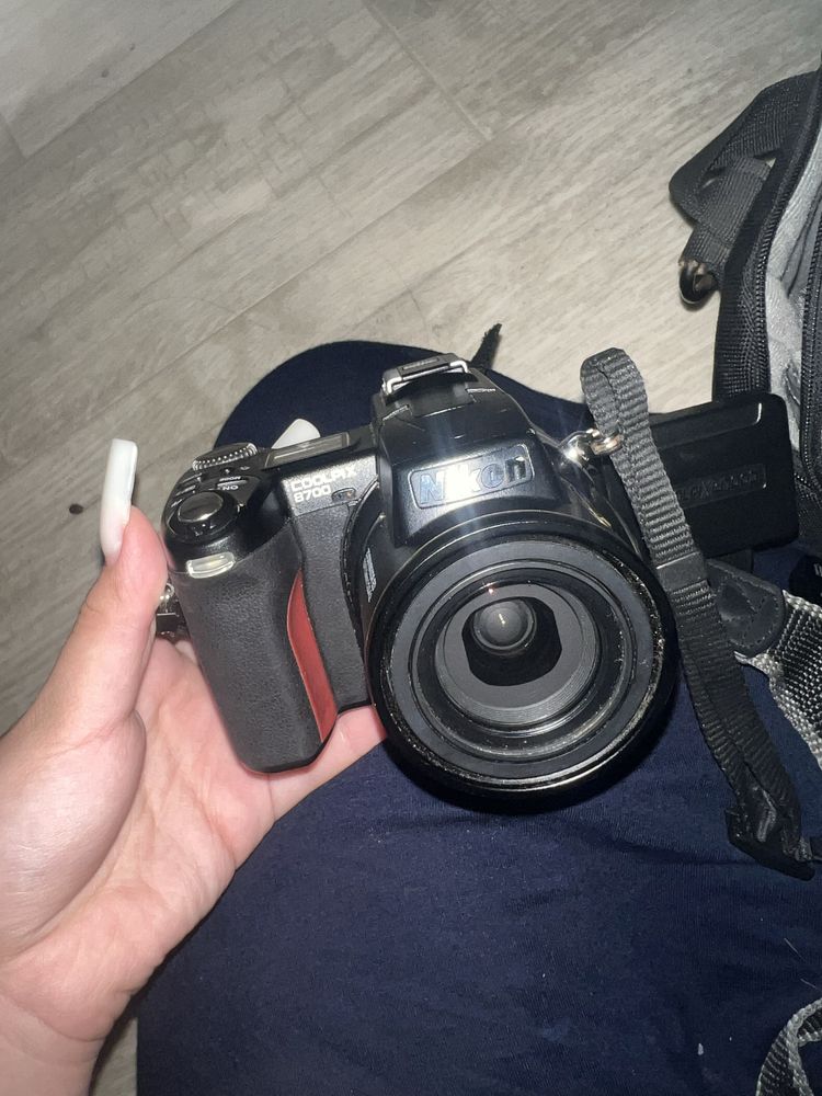 камера Nikon Coolpix 8700