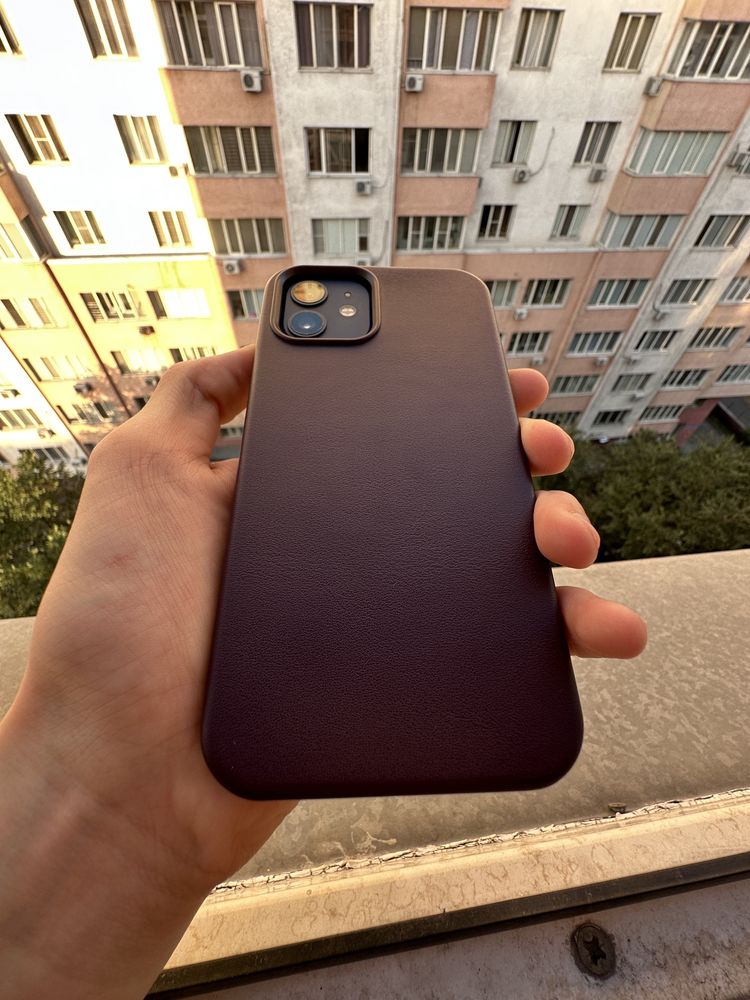 Iphone 12 в отличном состоянии