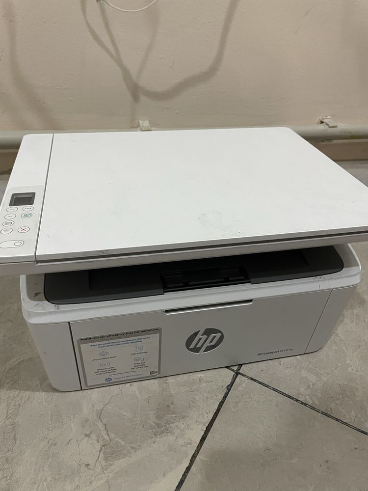 Принтер laserjet m141w HP