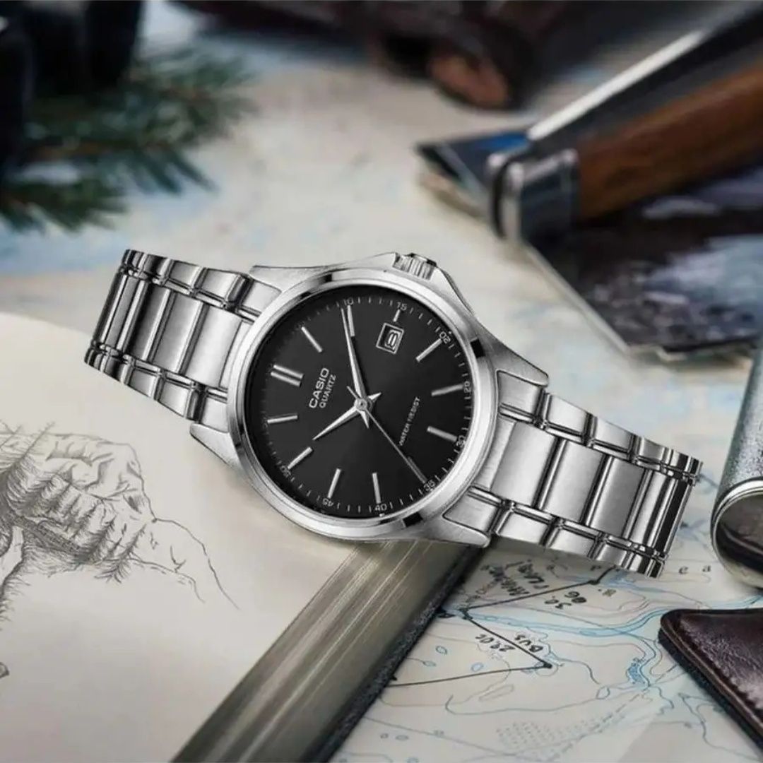 Casio Quartz – мужские часы в отличном состоянии