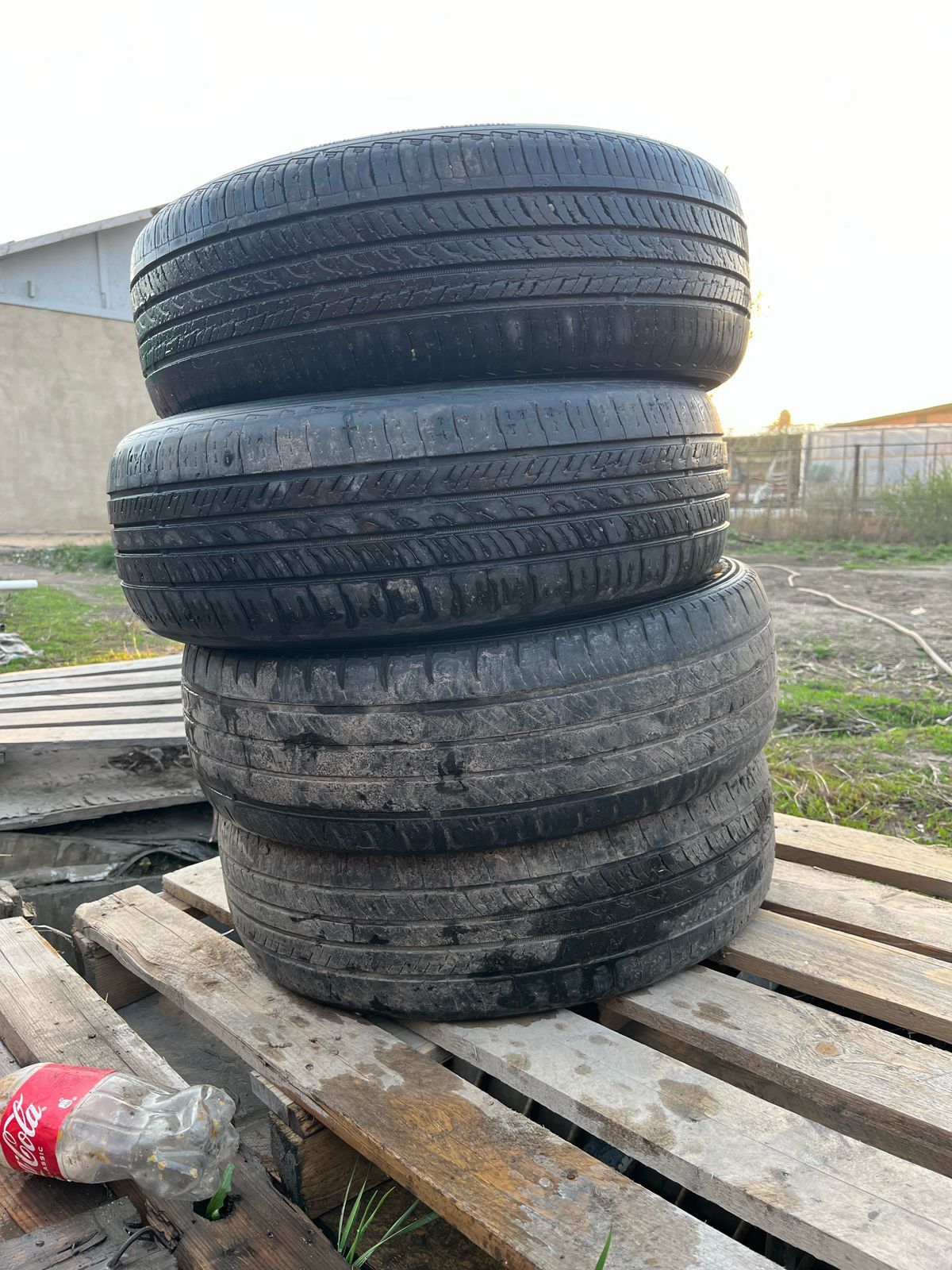 Продам шину размер