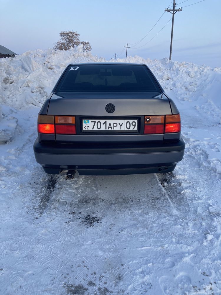 Продаю Vw vento 1.8 моно