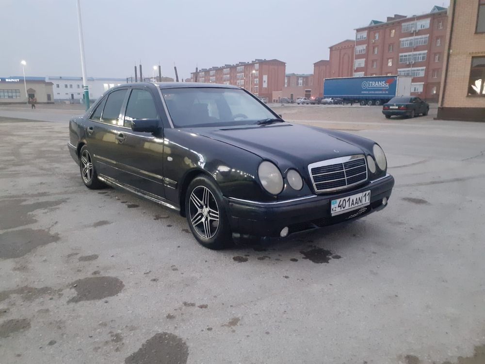 Mercedes W210 лупарик