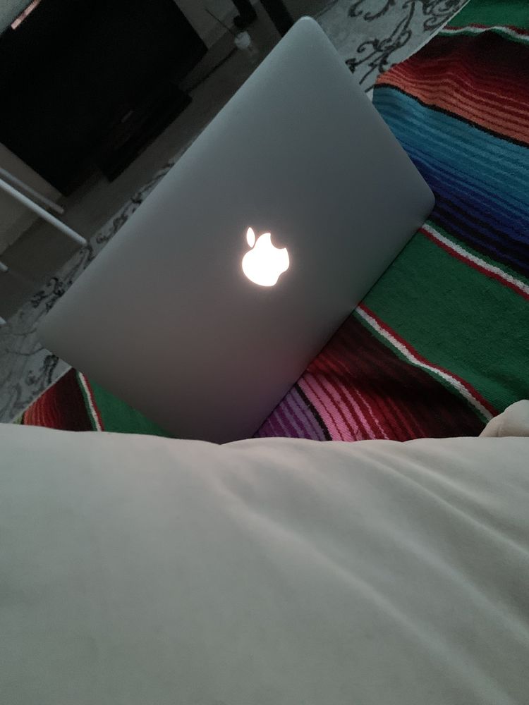 Macbook air оригинал