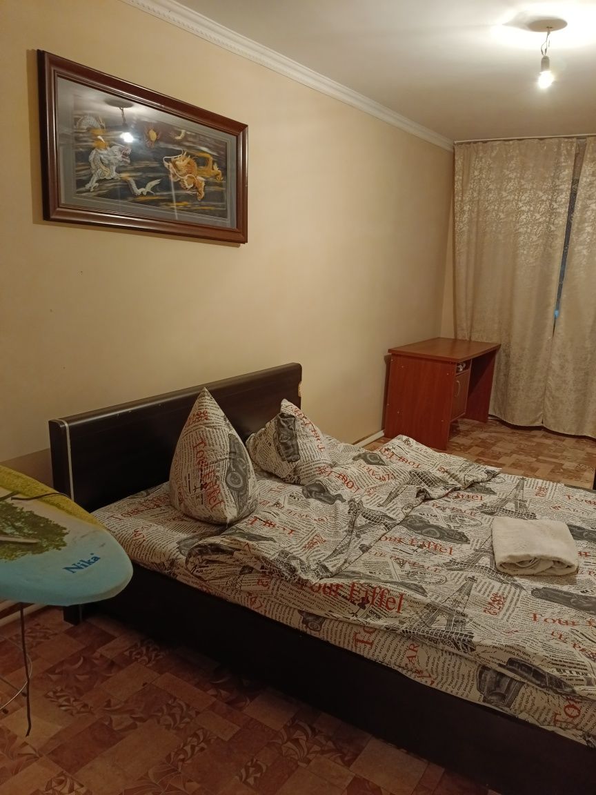 Сдам 3 ком.кв.в г.Алга посуточно и  по часам