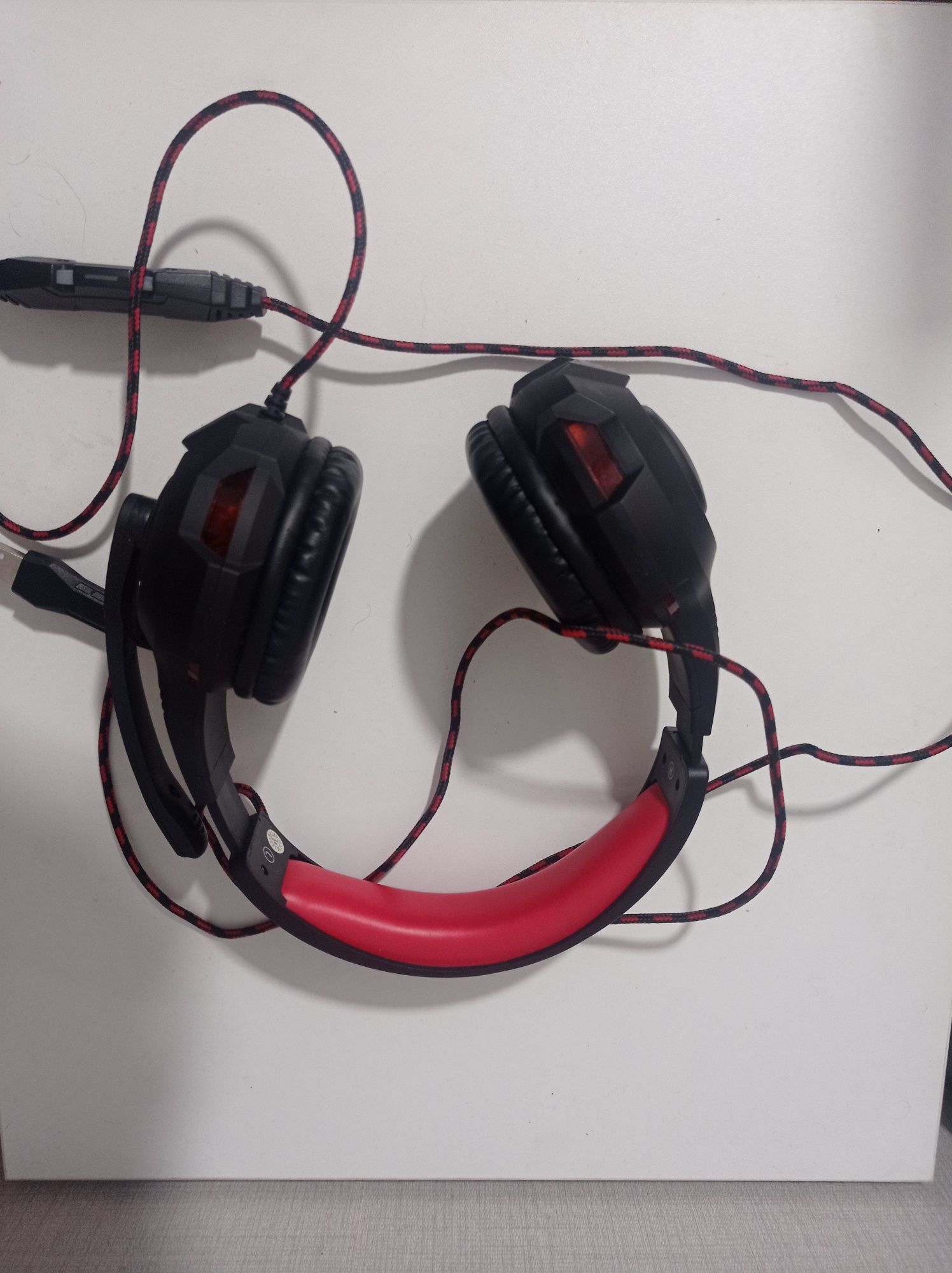 Продам игровые наушники с микрофоном Defender