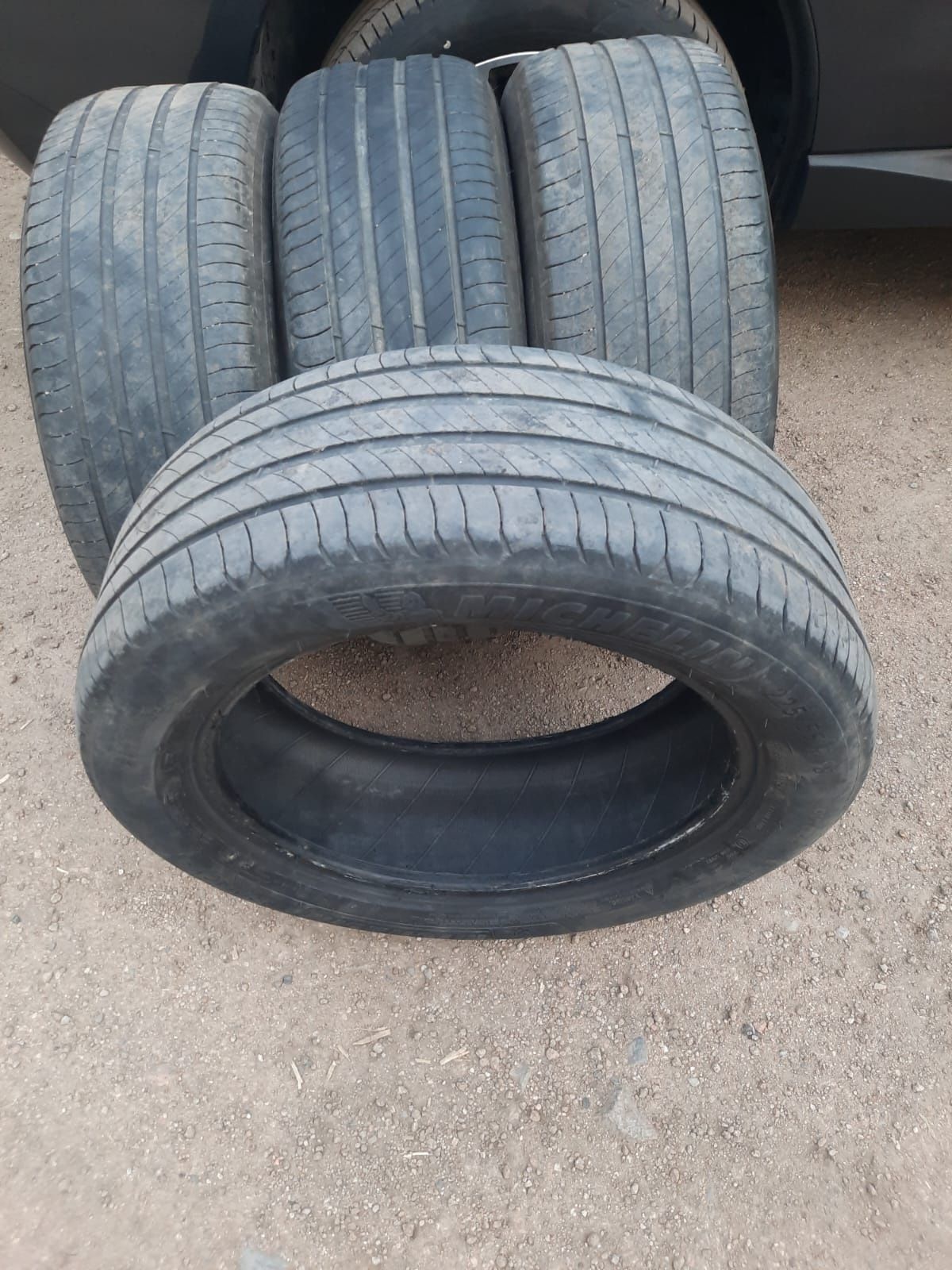 Продам шины r18 michelin