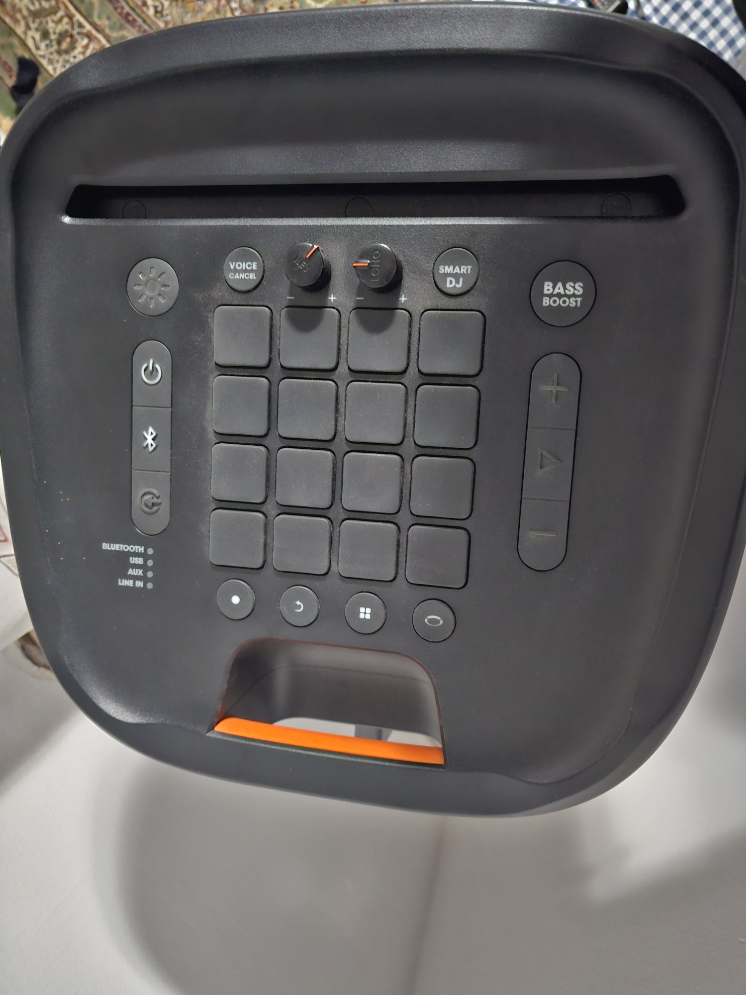 Partybox 1000 с микрафонами jbl