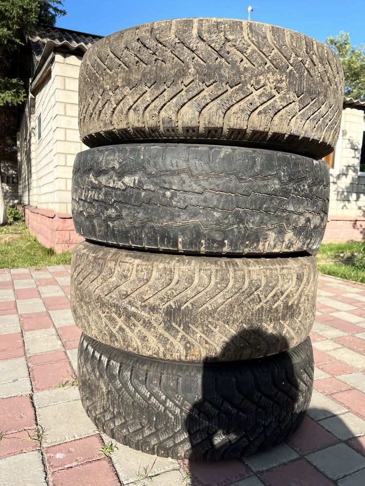 265/70 R 15 Good Year