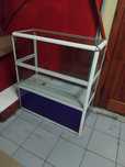 Продам две витрины