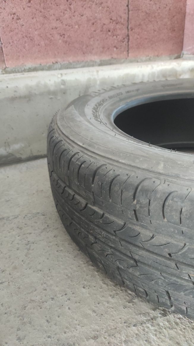 Шины 185/65 R15.